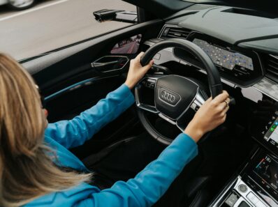 Wideorejestratory 3-kanałowe – nowoczesne technologie w służbie bezpieczeństwa na drodze